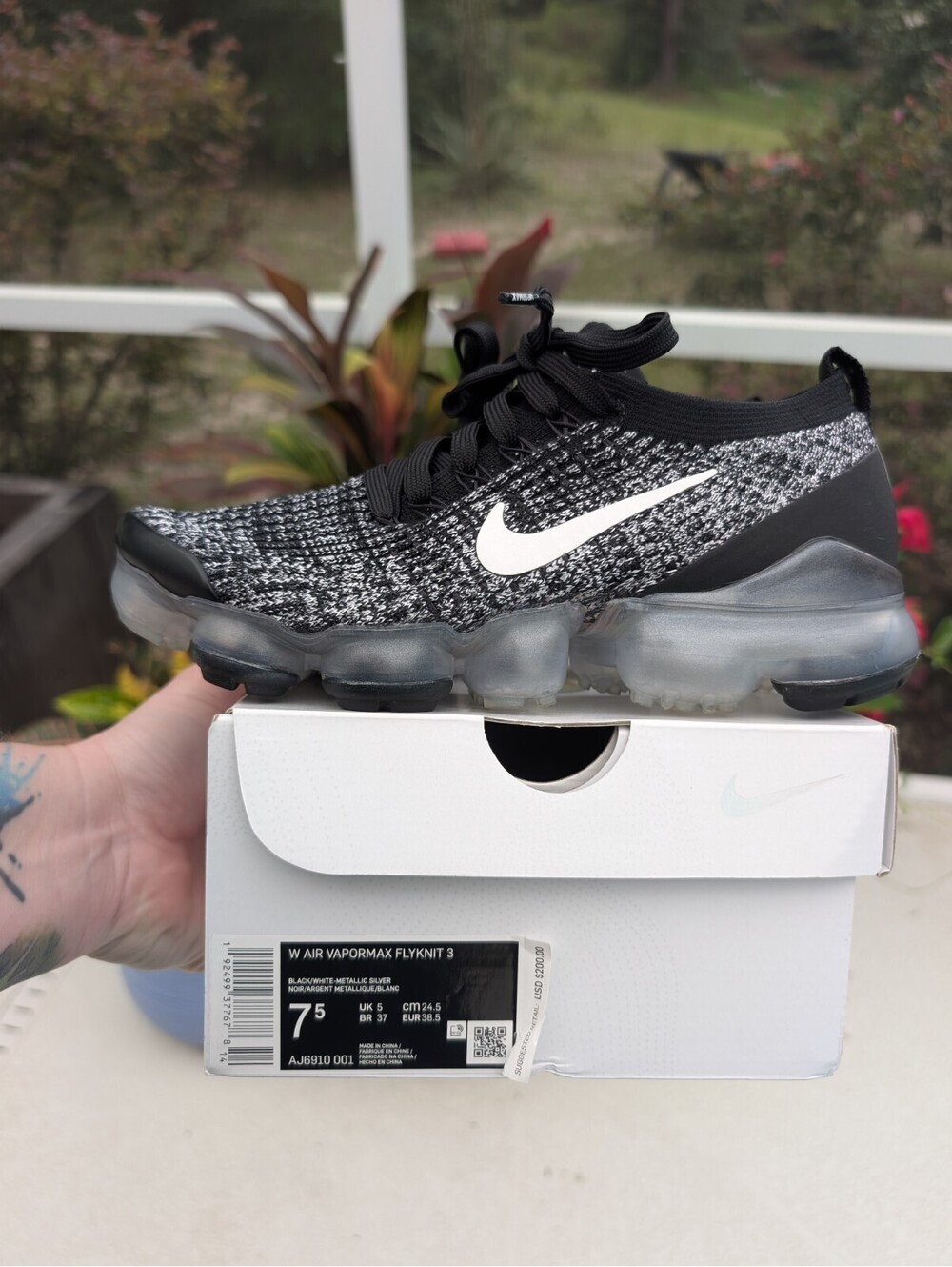Nike Women's Air VaporMax Flyknit 3 Oreo Running Shoes Size 7.5 AJ6910-001 EUC